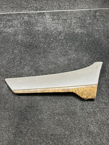 22885562 2016 GMC Yukon Denali Right Dash Panel W/ Wood Trim OEM Gray