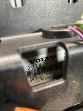 30737972-1 03-06 Volvo XC90 Dash Radio Screen HVAC Climate Control Panel Assy OEM 307379721