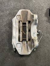 2014 Volkswagen Touareg Front Left & Right Brake Calipers OEM