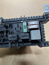 A1729000614 2017-2020 Mercedes W172 SLC SLK Body Control Module Fuse Relay Box  OEM