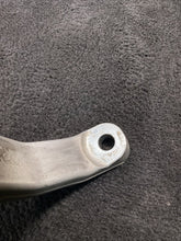 2015 Maserati Ghibli SQ4 Front Left Spindle Knuckle Wheel Hub OEM