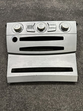6946982-01 2004 BMW 530i HVAC Control Panel W/ Black Trim OEM 6946982-01