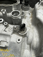 2016 BMW X6M S63 Right Side Engine Valve Cover OEM