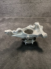 84169867 2022-2025 Cadillac CT5-V Front Right Passenger Spindle Knuckle Hub OEM 84169867