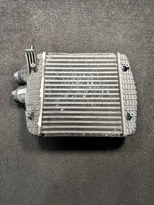 16474840 2014 Maserati Quattroporte Front Right Intercooler Radiator OEM 16474840