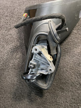 021095 11-14 Volkswagen Touareg Front Right Passenger Door Side View Mirror OEM 021095