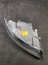 30698802 2007 Volvo V50 Right Side Halogen Headlight Lamp OEM 30698802
