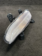 92304D5 2020 Kia Optima Front Right Lower Fog Light Turn Signal Lamp OEM 92304D5