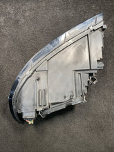 30678321 2004 Volvo S40 Right Side Xenon Headlight Lamp OEM 30678321