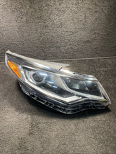 2020 Kia Optima Right Side Halogen Headlight Lamp W/ LED DRL OEM Damaged!