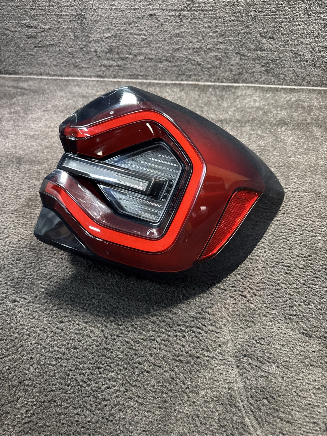 H4946305007 2022 BMW X3 M40i Right Side LED Taillight Lamp OEM H4946305007 DAMAGED!!