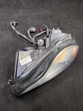 30678184 2004 Volvo XC90 Left Side Xenon Headlight Lamp OEM 30678184