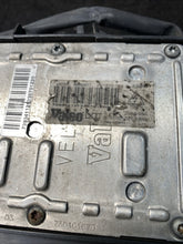 30678184 2004 Volvo XC90 Left Side Xenon Headlight Lamp OEM 30678184