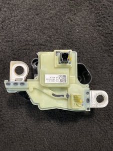 109186600F 17-2023 Tesla Model 3 High Voltage Converter Battery Fuse Switch OEM 109186600F