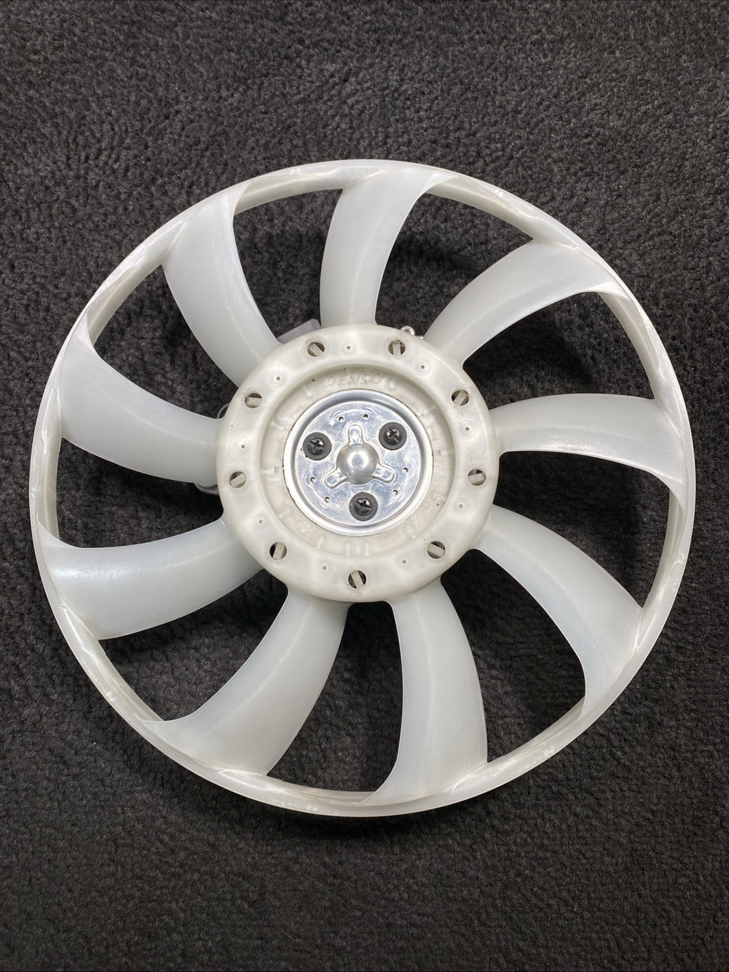 2685002020 2023 Toyota GR86 Engine Cooling Fan Blade With Motor OEM 2685002020