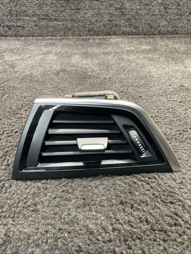 2636103 2020 BMW M2 Competition Front Left Dash A/C Air Vent OEM 2636103