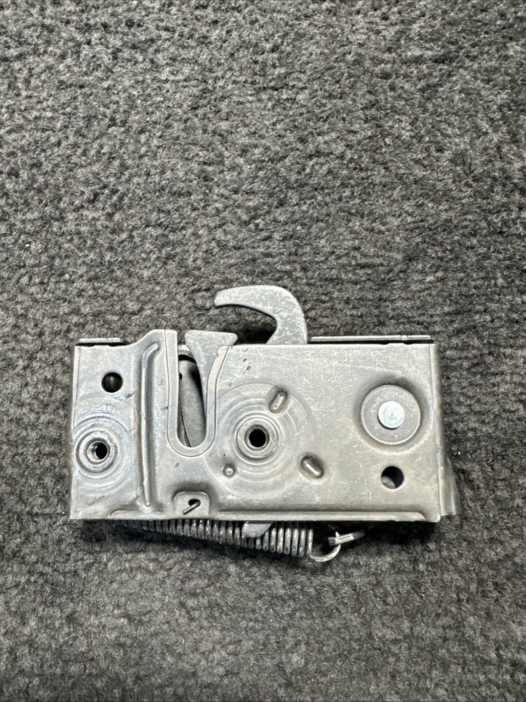 32226109 2019 Volvo XC90 Front Right Hold Bonnet Latch Lock OEM 32226109