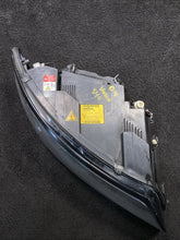 30678321 2004 Volvo S40 Right Side Xenon Headlight Lamp OEM 30678321